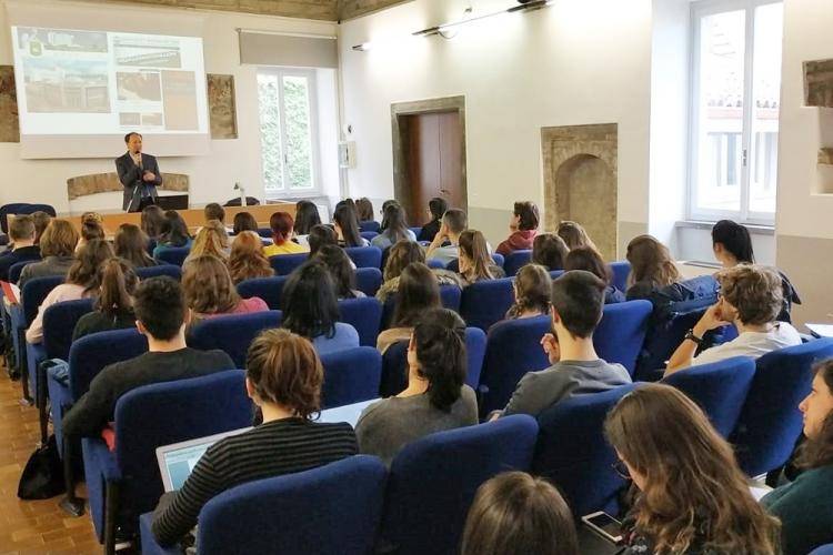 Teaching in Italy